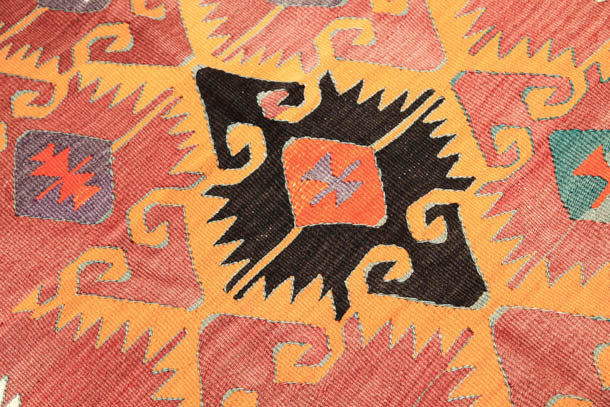 ムット(ムーツ・ムッツ)セミオールド キリム Mut Semi-Old Kilim