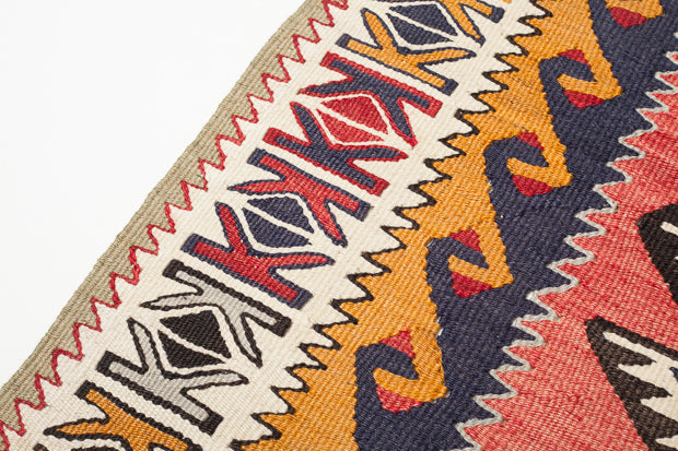 バフチェジク村キリム Bahcecik Village Kilim