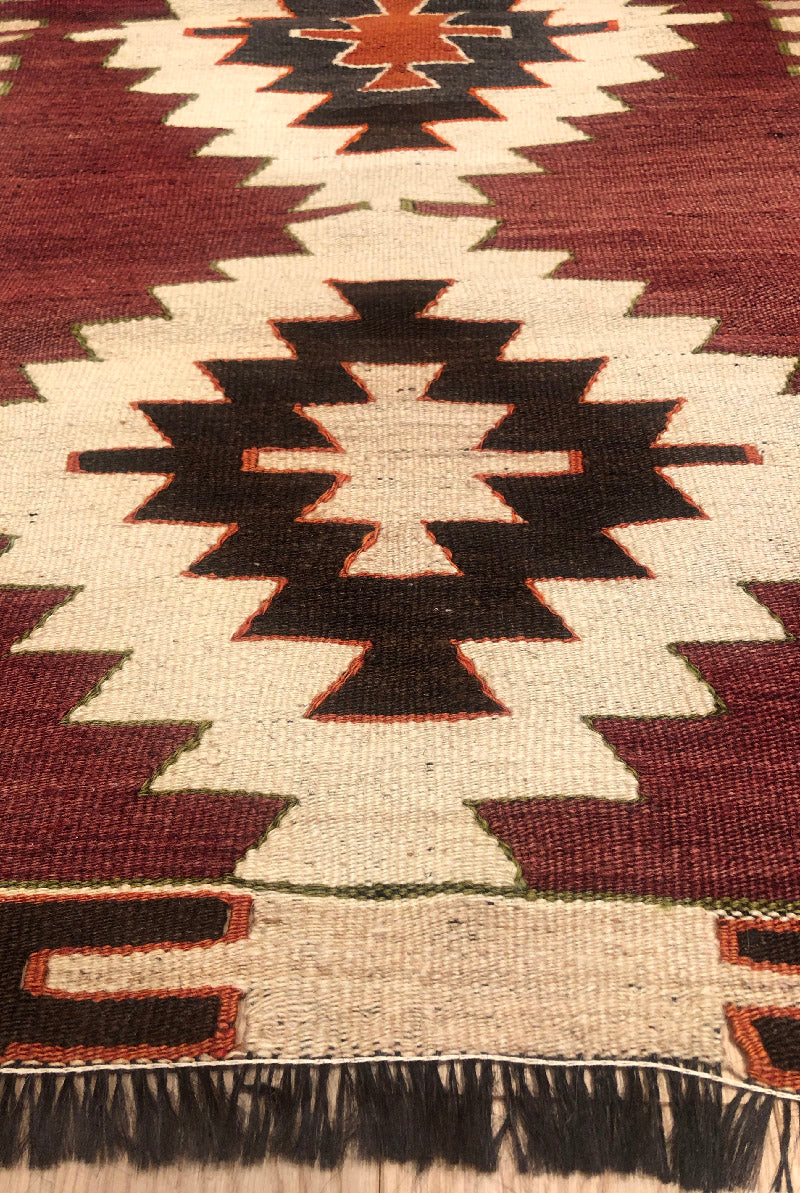 ムット(ムーツ・ムッツ)セミオールド キリム Mut Semi-Old Kilim