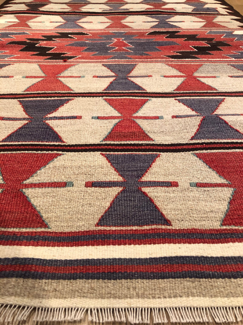 ムット(ムーツ・ムッツ)セミオールド キリム Mut Semi-Old Kilim