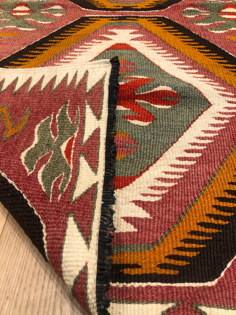 ムット(ムーツ・ムッツ)セミオールド キリム Mut Semi-Old Kilim