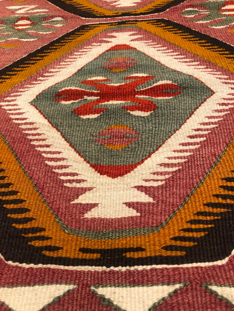 ムット(ムーツ・ムッツ)セミオールド キリム Mut Semi-Old Kilim