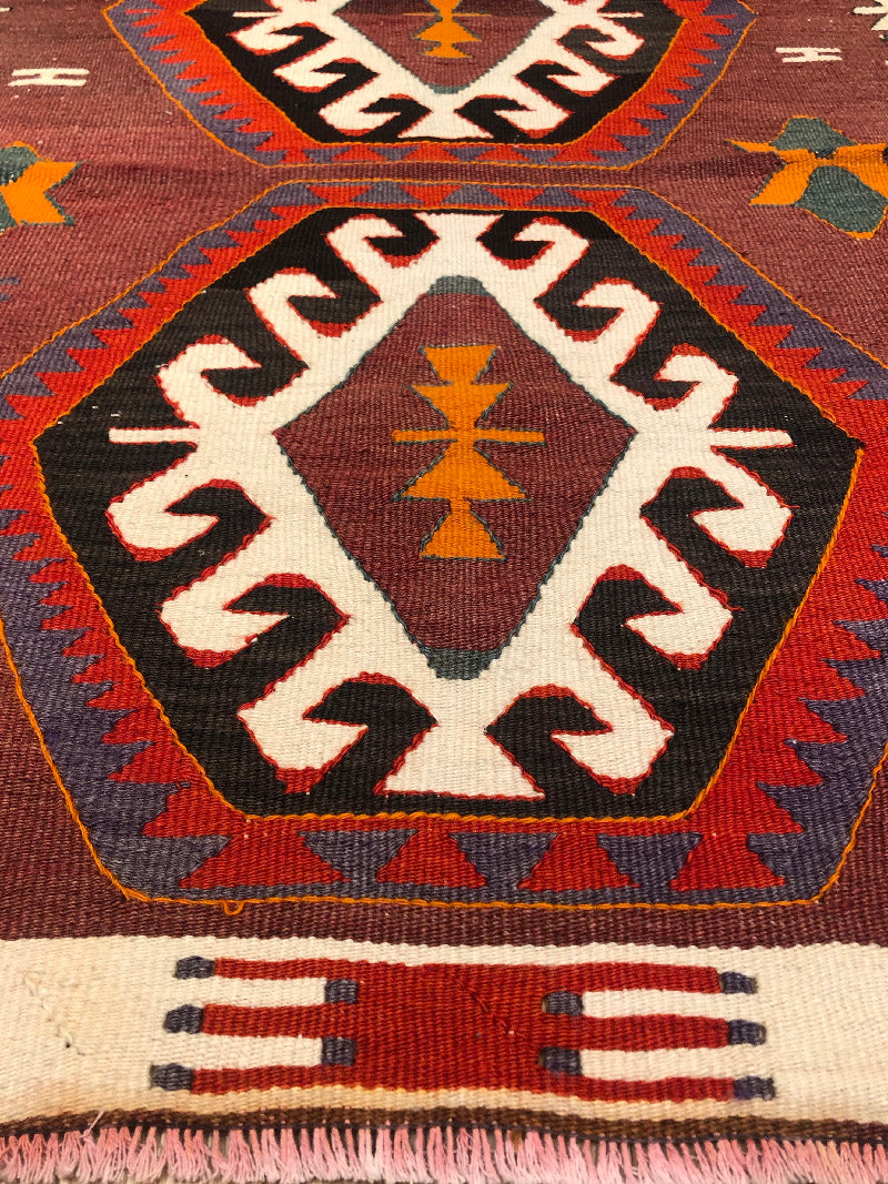 ムット(ムーツ・ムッツ)セミオールド キリム Mut Semi-Old Kilim