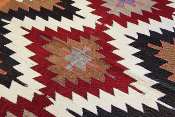 ムット（ムーツ・ムッツ）セミオールド キリム Mut Semi-Old Kilim