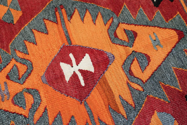 ムット（ムーツ・ムッツ）セミオールド キリム Mut Semi-Old Kilim