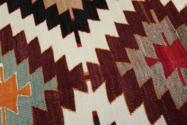 ムット（ムーツ・ムッツ）セミオールド キリム Mut Semi-Old Kilim
