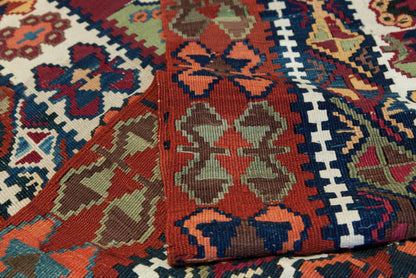 チョルムキリム Corum Kilim