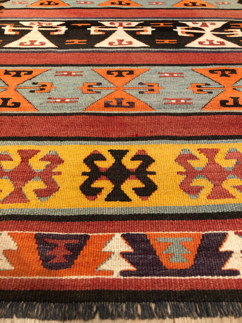ムット（ムーツ・ムッツ）セミオールド キリム Mut Semi-Old Kilim