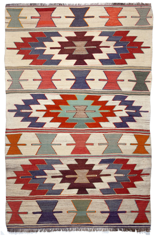 ムット（ムーツ・ムッツ）セミオールド キリム Mut Semi-Old Kilim