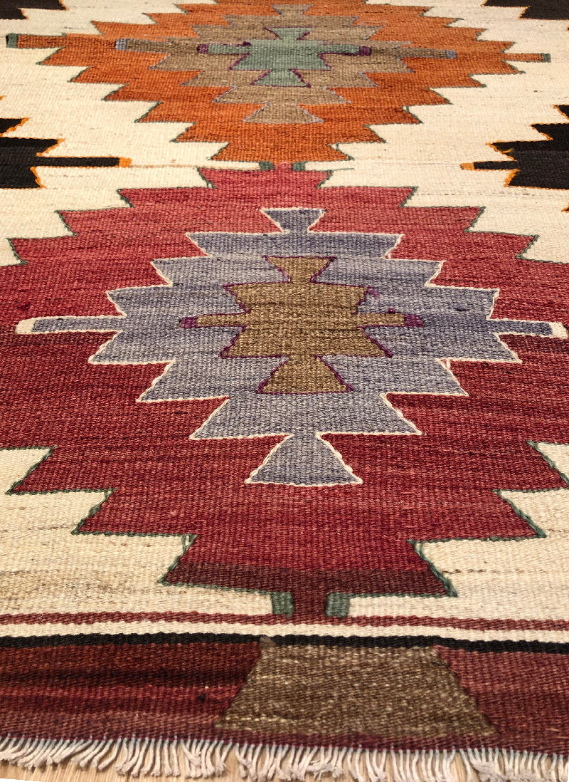 ムット（ムーツ・ムッツ）セミオールド キリム Mut Semi-Old Kilim