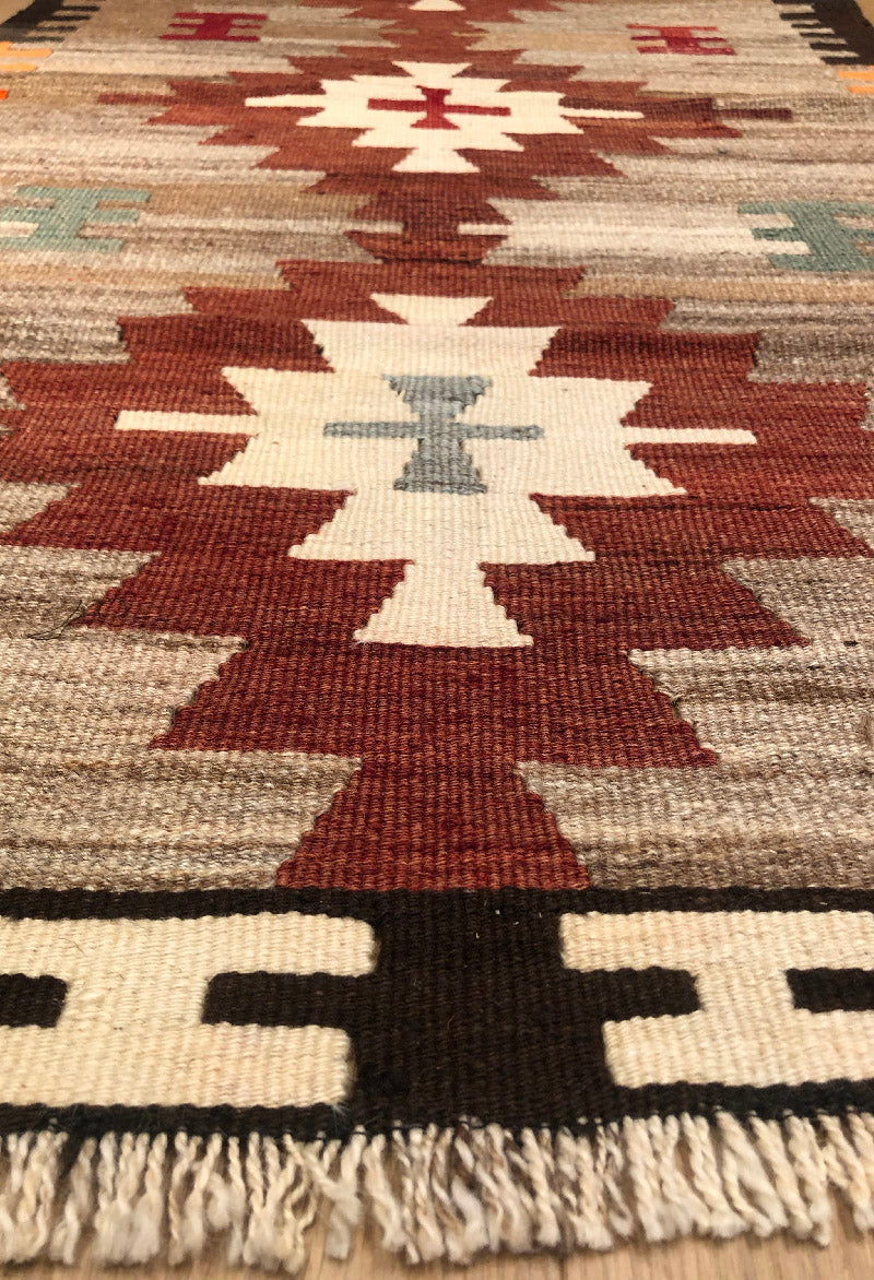 ムット（ムーツ・ムッツ）セミオールド キリム Mut Semi-Old Kilim