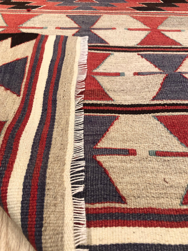 ムット（ムーツ・ムッツ）セミオールド キリム Mut Semi-Old Kilim