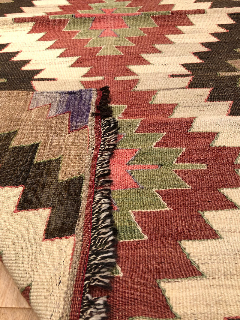 ムット（ムーツ・ムッツ）セミオールド キリム Mut Semi-Old Kilim