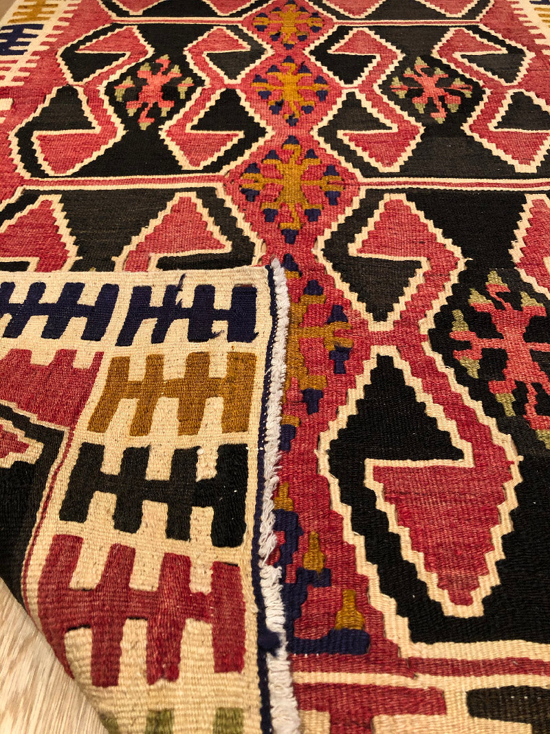ムット（ムーツ・ムッツ）セミオールド キリム Mut Semi-Old Kilim