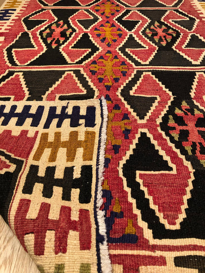 ムット（ムーツ・ムッツ）セミオールド キリム Mut Semi-Old Kilim
