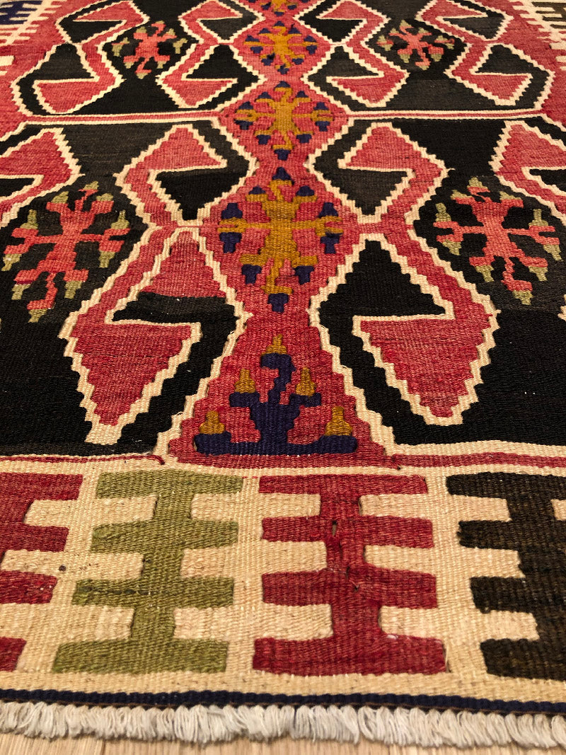ムット（ムーツ・ムッツ）セミオールド キリム Mut Semi-Old Kilim
