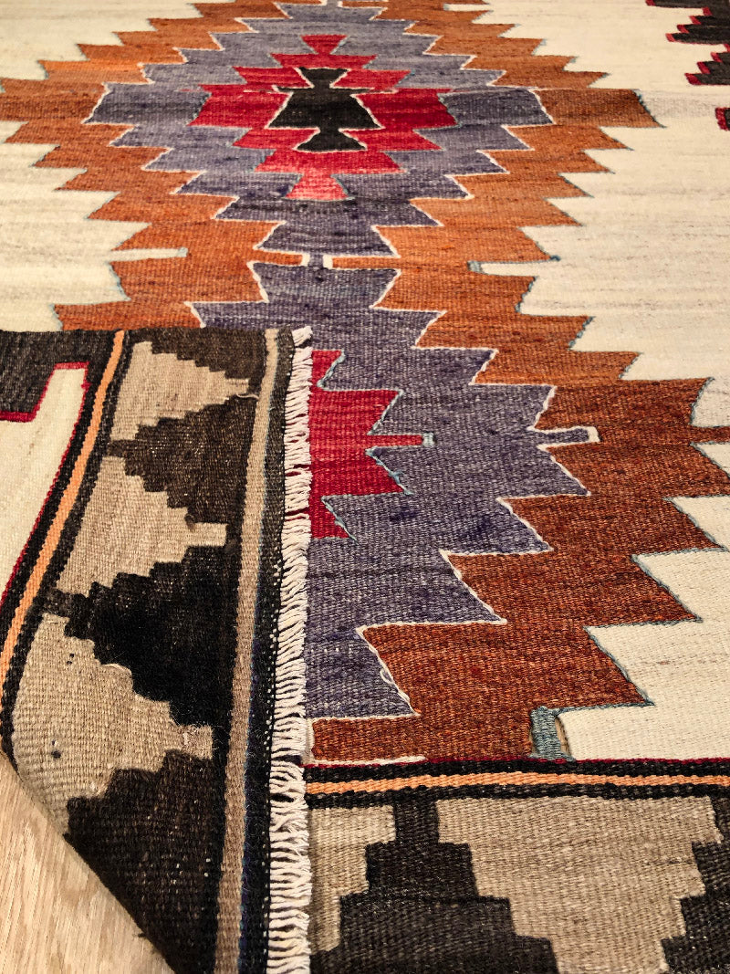 ムット（ムーツ・ムッツ）セミオールド キリム Mut Semi-Old Kilim