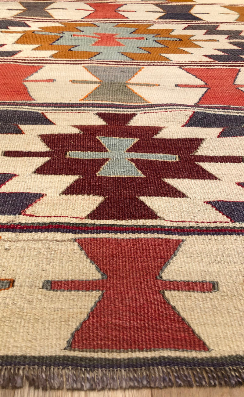 ムット（ムーツ・ムッツ）セミオールド キリム Mut Semi-Old Kilim