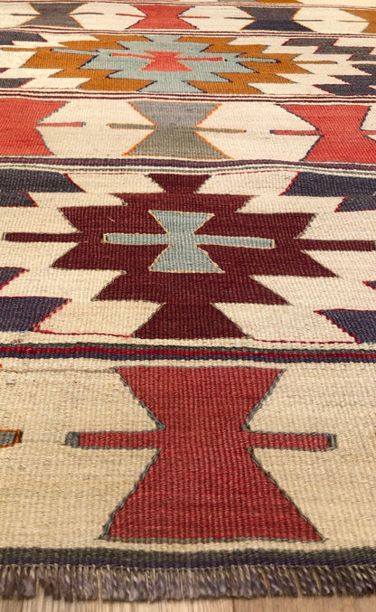 ムット（ムーツ・ムッツ）セミオールド キリム Mut Semi-Old Kilim