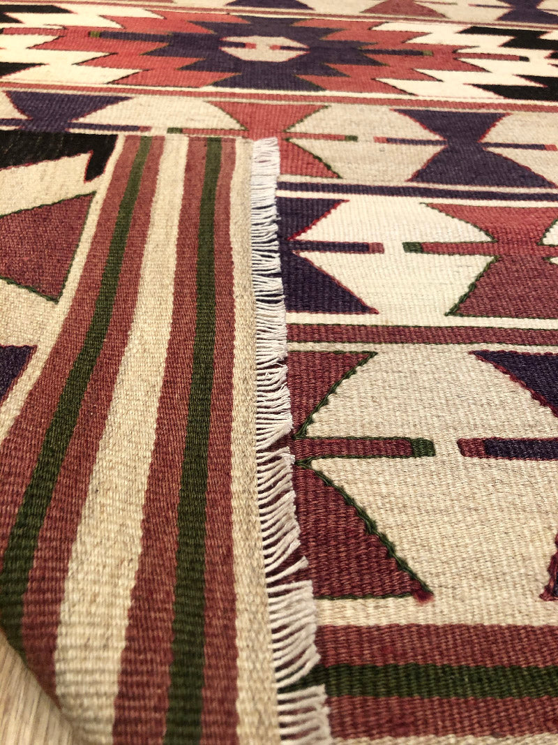 ムット（ムーツ・ムッツ）セミオールド キリム Mut Semi-Old Kilim